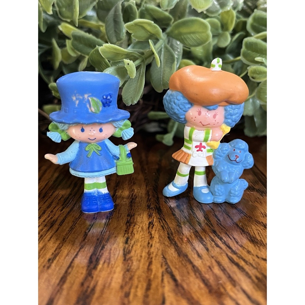 2 Strawberry Shortcake Crepe Suzette w/Eclair Dog Muffin Basket PVC Vintage 1983